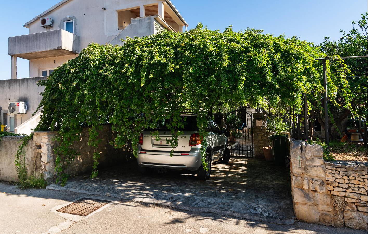Apartamento vacacional entero, Apartamento de vacaciones para 4 personas con terraza in Supetar, Brac