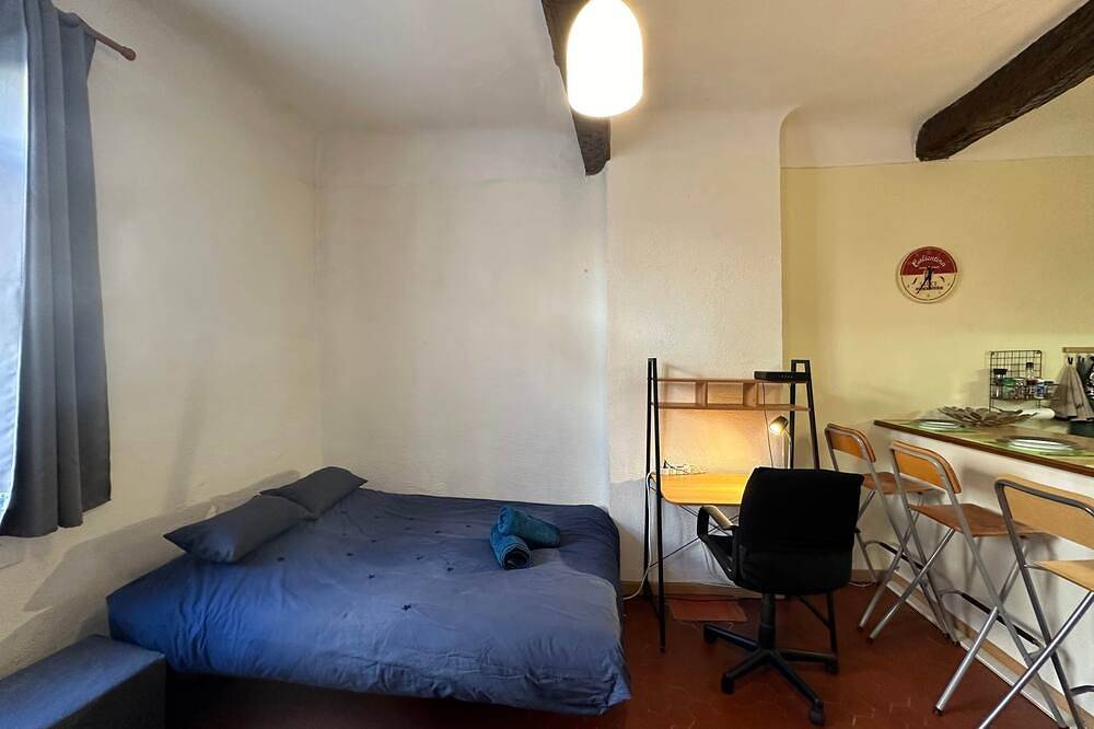 Entire apartment, Chez Florence - Spacious 1Br in Historic City Center in Aix-en-Provence, Aix-en-Provence region
