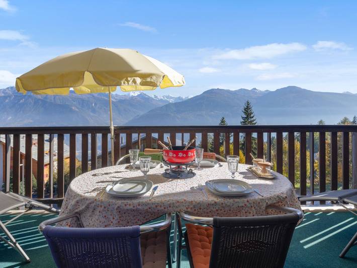 Gîte pour 4 personnes, avec balcon à Crans-Montana - 2