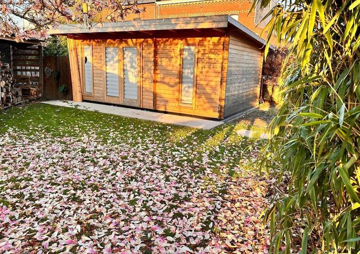 Gîte pour 2 personnes, avec terrasse et jardin dans Aéroport de Charleroi Bruxelles Sud Gosselies