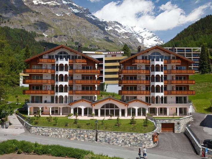 Ferienwohnung für 2 Personen, mit Whirlpool und Balkon in Leukerbad