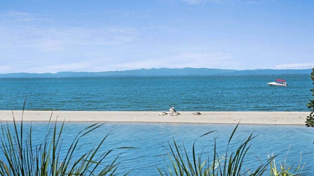 Holiday Home for 6 People in Bongaree, Brisbane