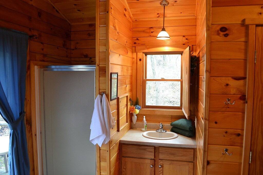 Kabine-Eigenes Badezimmer-Standard-Sweet Dreams Cabin in Hocking Hills