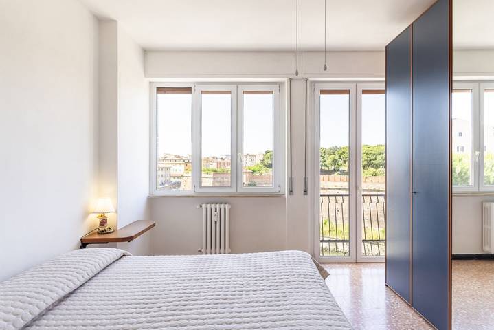 Apartamento entero, GuestHost - Spacious Apt with Canal&Fortress view in Livorno, Costa Etrusca