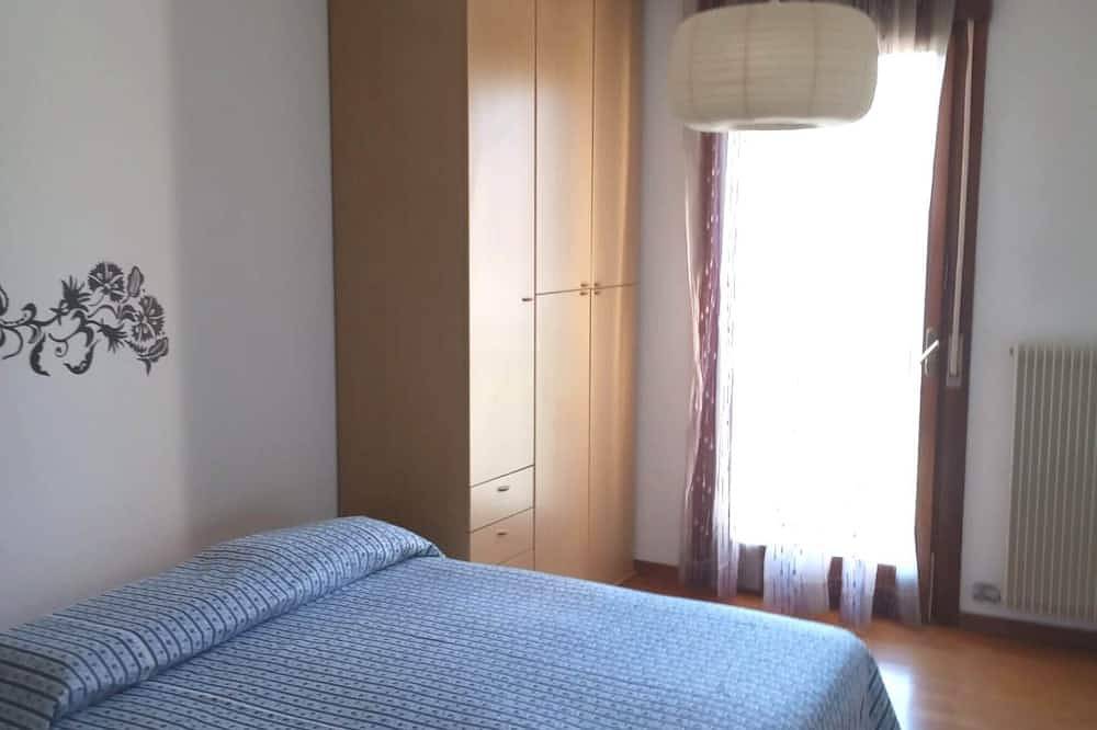 Entire apartment, Furnished mini near Licei in Schio, Vicenza Province