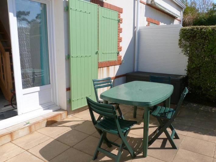 Location de vacances pour 4 personnes, avec piscine et terrasse dans Office De Tourisme De La Tranche Sur Mer - 2