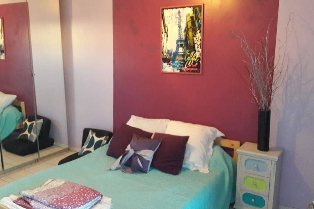 Entire apartment, 3 bedroom apartment, large living room, garden and terrace in Lognes, Seine-et-Marne