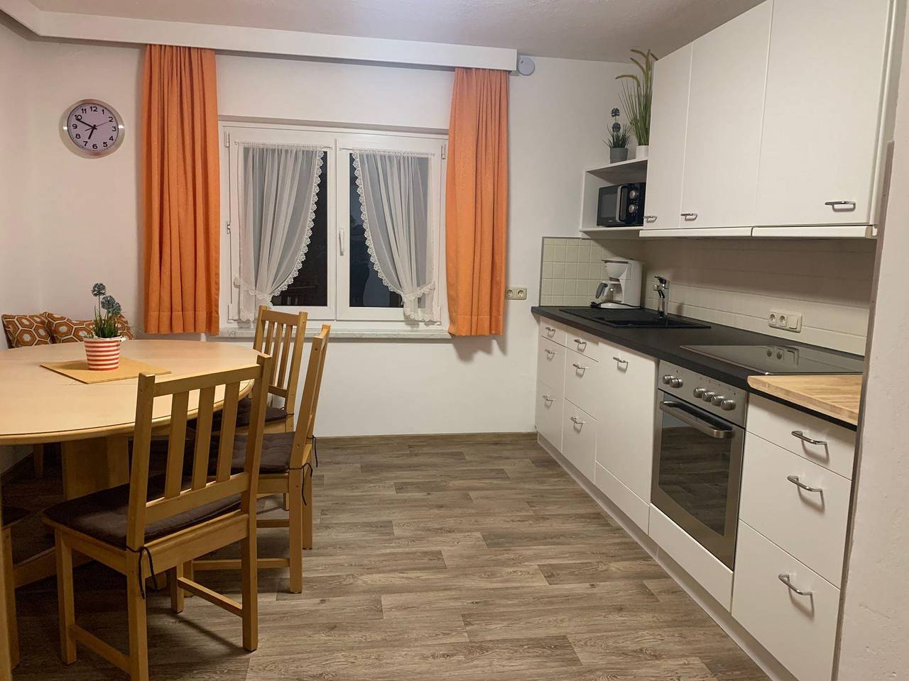 Ganze Ferienwohnung, Haus Angelika in Innerbraz, Verwall