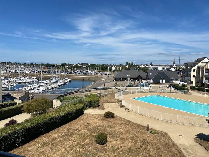 Ferienwohnung für 6 Personen, mit Balkon und Pool in Arzon