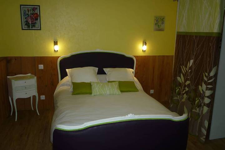 Gîte pour 5 personnes, avec jardin ainsi que jacuzzi et terrasse à Saint-André-de-Lidon - 2