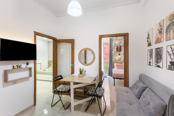 Gîte pour 5 personnes, avec Balcon à Adrano