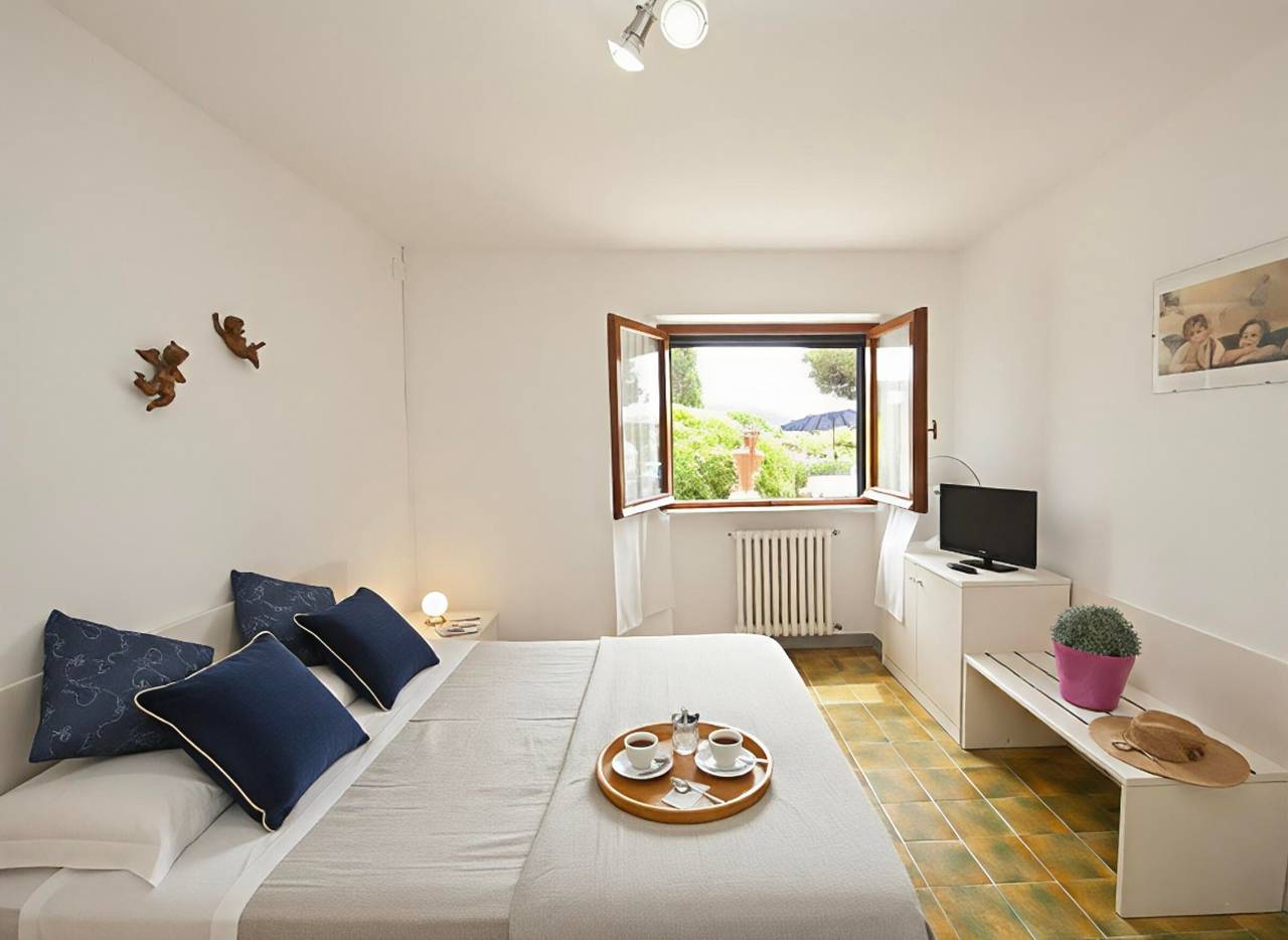 Ganze Wohnung, Apartment 'Arco' mit privatem Garten, Wlan und Klimaanlage in La Pila, Campo nell'Elba