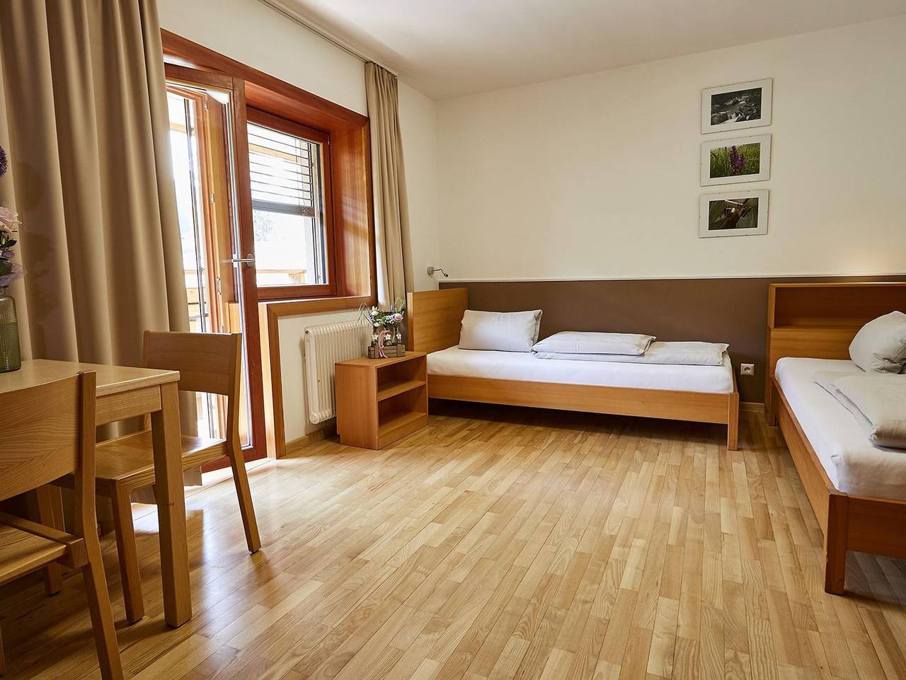 Ganze Ferienwohnung, Forstliche Ausbildungsstätte Ossiach - Dreibettzimmer in Ossiach, Bezirk Feldkirchen