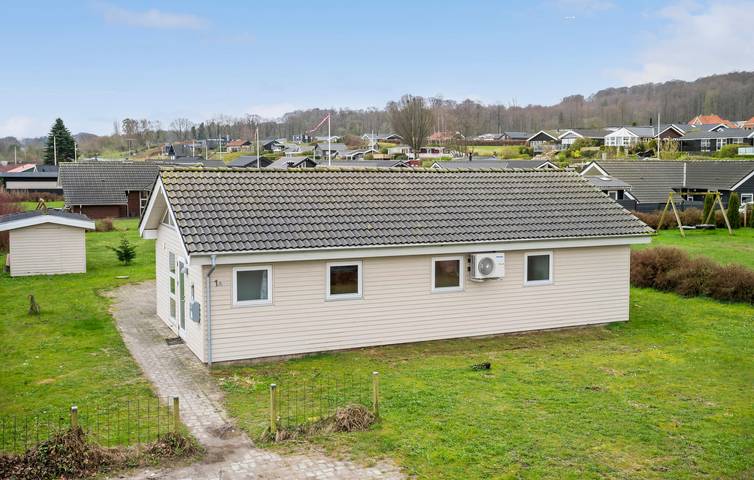 Ferienhaus für 8 Personen, mit Whirlpool und Garten sowie Terrasse und Sauna in Grønninghoved Strand - 2