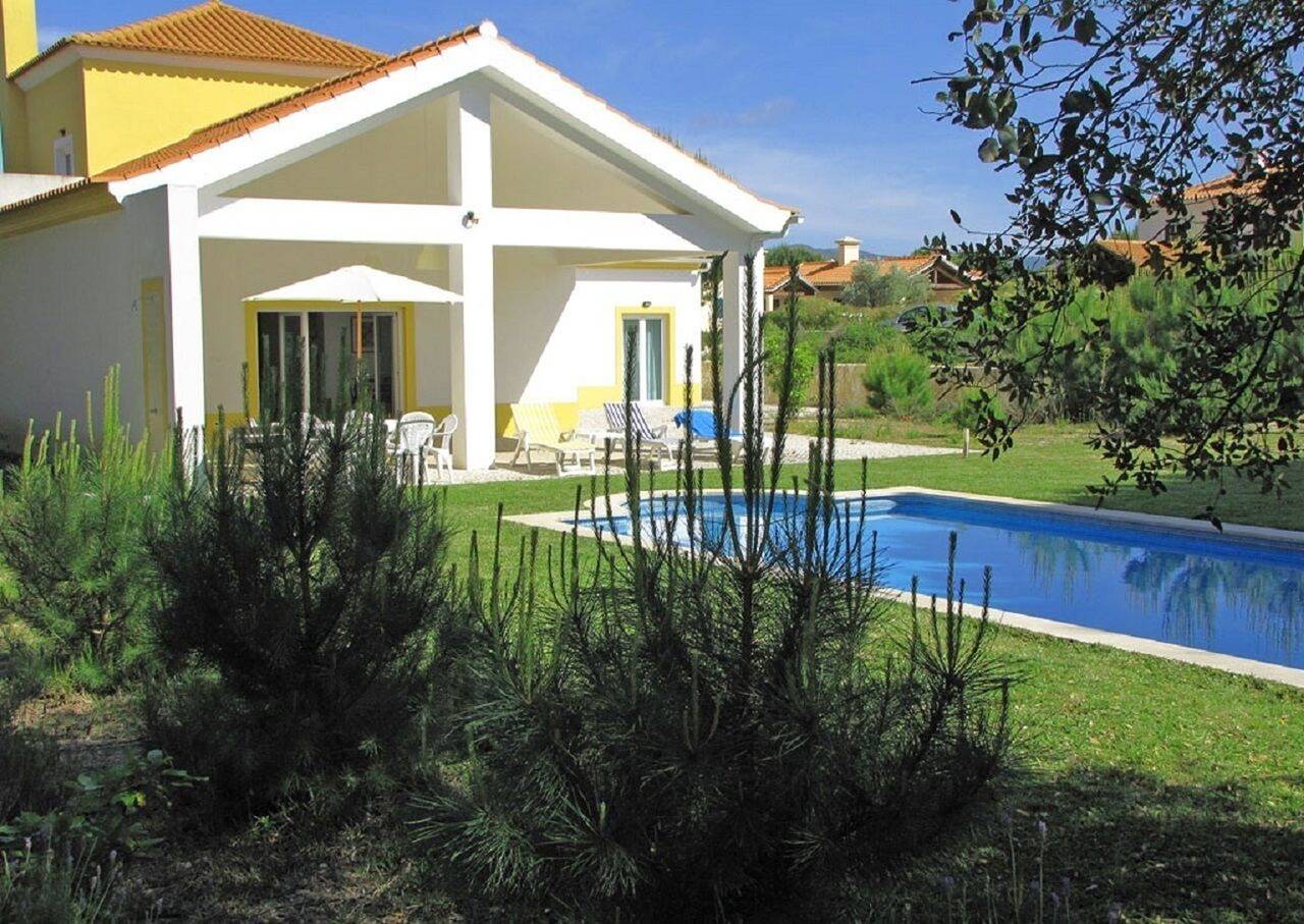 Charming Lisbon Coast Villa | Villa Quinta do Peru I | 4 Bedrooms | Private Pool & Table Tennis | Aroeira in Quinta do Conde, Halbinsel von Setúbal