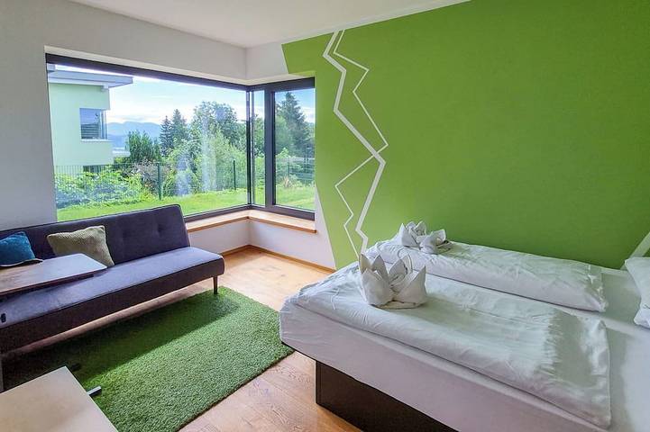 Atemberaubendes  Ferienhaus für 7 Leute mit  W-Lan, Tv und Terrasse in Techelsberg am Wörther See, Klagenfurt-Land