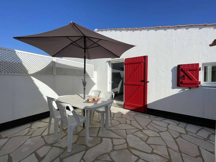 Ferienhaus für 4 Personen, mit Terrasse und Pool