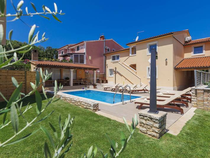 Ferienhaus für 16 Personen, mit Garten und Terrasse in Pula - 2