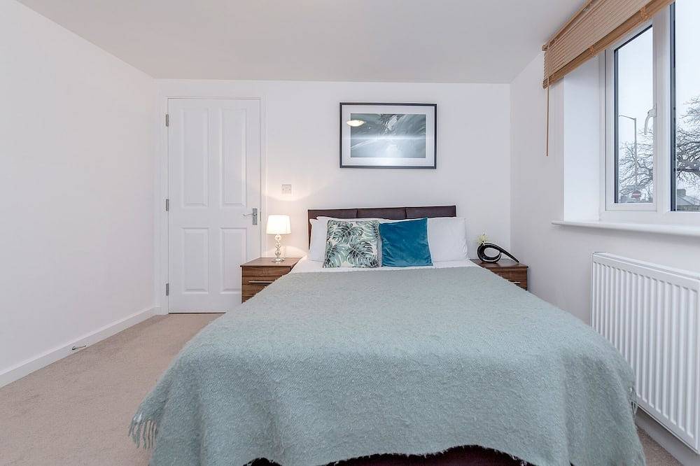 Entire apartment, Royal Apartments Ra2 in Hillingdon, London