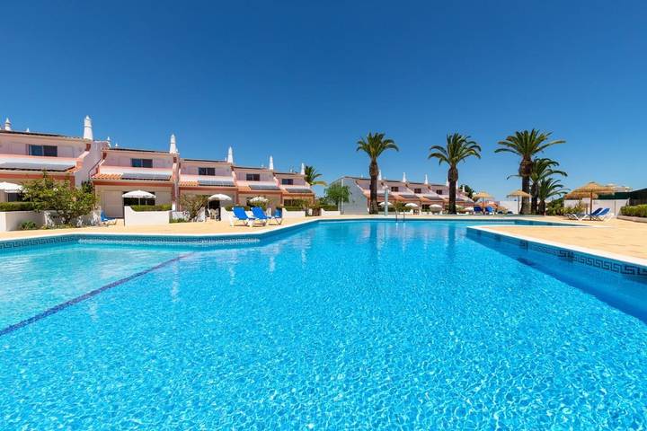 Ferienpark für 5 Personen, mit Kinderpool und Ausblick sowie Pool und Garten, kinderfreundlich in Portugal - 3