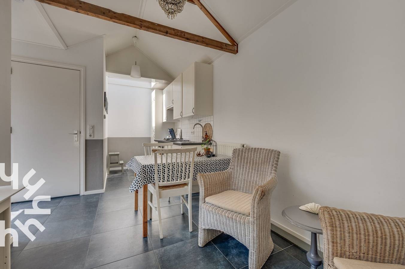 Beautiful renovated 4-person holiday home in Zoutelande, only 10 meter from the beach in Zoutelande, Walcheren