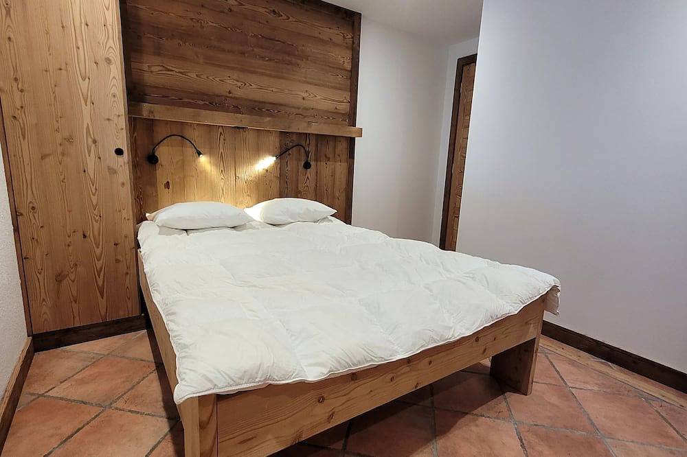 Appartement entier, Appartement T2 + coin montagne 41m² à 100 m des pistes et du golf. in Montgenèvre, Région de Briançon