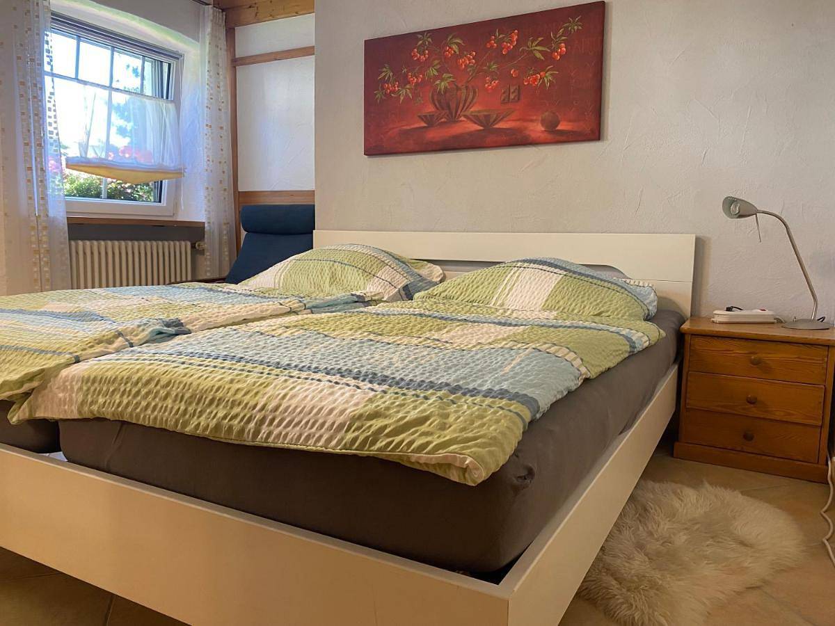 Ganze Ferienwohnung, Ferienzimmer Oelhaf Zimmer in Grau Self Check-In mit Key Tresore in Wilhelmsdorf, Region Bodensee-Oberschwaben