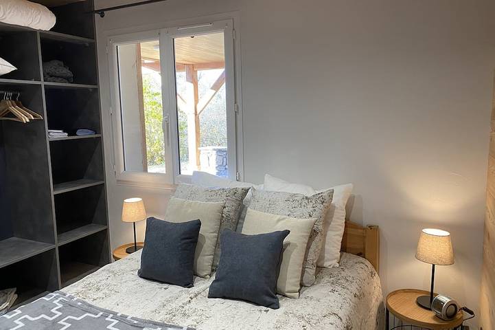 Gîte pour 4 personnes, avec piscine ainsi que terrasse et jardin à Montclar - 4