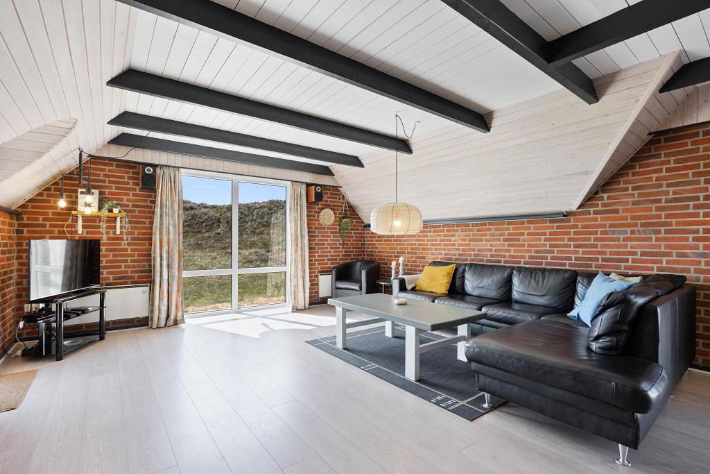 Strandnahes Reetdachhaus mit Sauna, Whirlpool und Kamin in Hvide Sande, Holmsland Klit