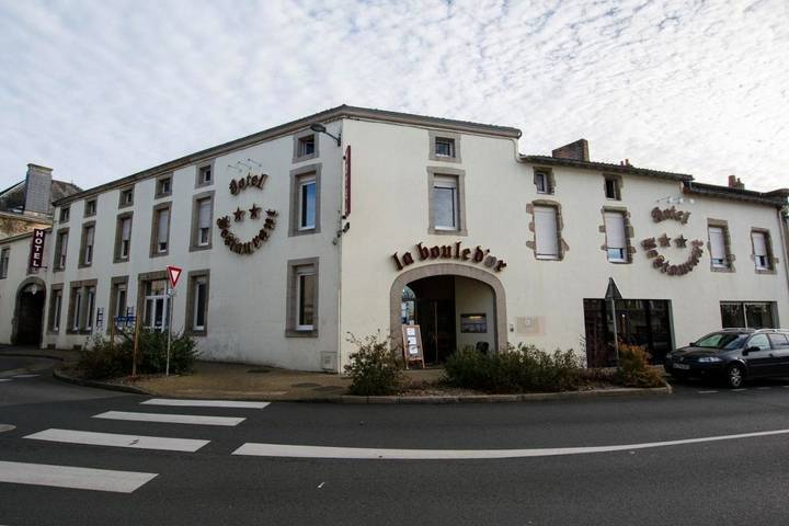 Hôtel pour 4 personnes, avec terrasse, animaux acceptés