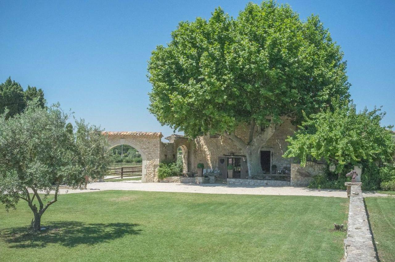 Double Room in Pernes-les-Fontaines, Parc naturel régional du Mont-Ventoux