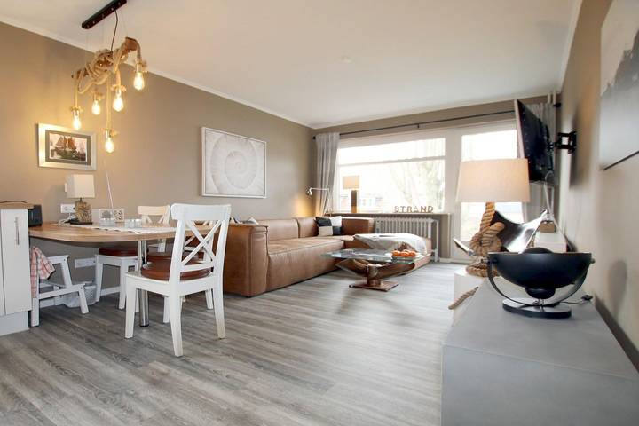 Ganze Wohnung, Ferienwohnung im Zentrum von Wyk, 3- Zimmer auf ca. 52m² im ersten Og in Nordfriesische Inseln (Schleswig-Holstein) (Schleswig-Holstein), Wyk auf Föhr