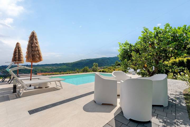 Villa 'Found House - Vista Mare ed Etna' con Vista Mare, Wi-Fi e Aria Condizionata in Giarre, Etna