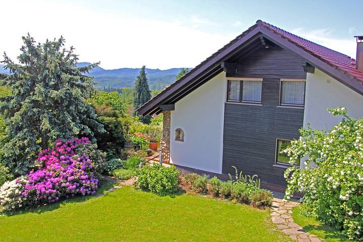 Gîte pour 4 personnes, avec piscine et jardin, adapté aux familles à Gaggenau - 2