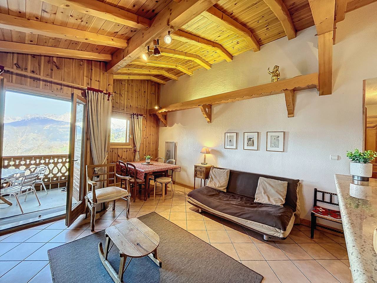 Apartamento entero, Apartamento de 3 piezas con terraza y estacionamiento en Combloux, cerca del centro del pueblo in Combloux, Pays du Mont-Blanc