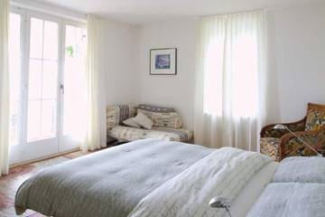 Villa for 4 Guests in Ronco sopra Ascona, Western Alps, Picture 1