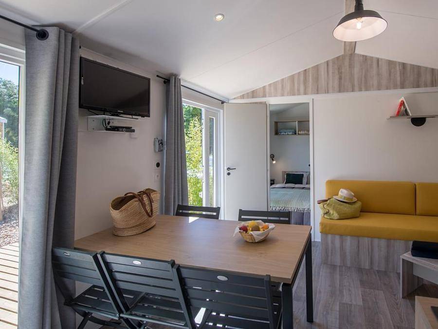Camping Sea Green Les Grenettes  - Mobilhome 4 personnes - Cottage Prestige 2 chambres 2 salles de bain 4 pers in Sainte-Marie-de-Ré, Île de Ré