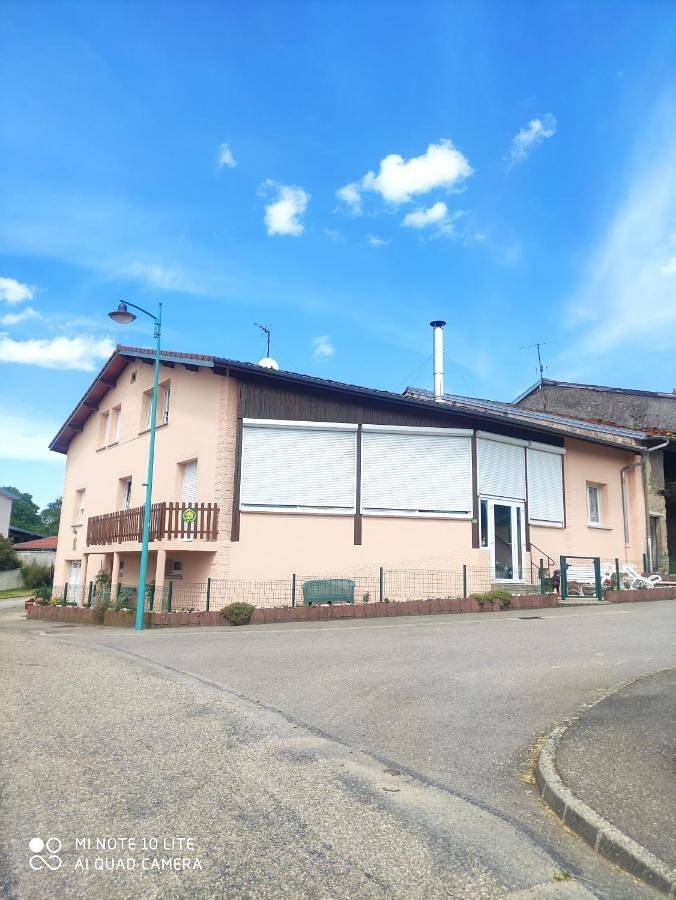 Maison d’hôte pour 2 personnes, avec terrasse et vue, animaux acceptés dans Hagécourt