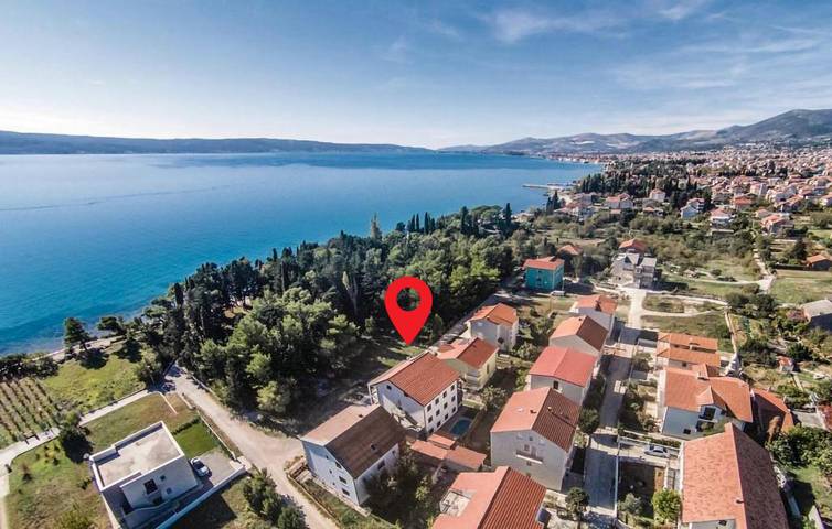 Ferienwohnung für 5 Personen, mit Pool und Terrasse in Kaštela