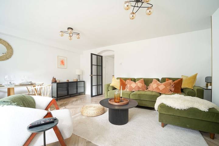 Apartment for 2 people, with terrace in Bristol