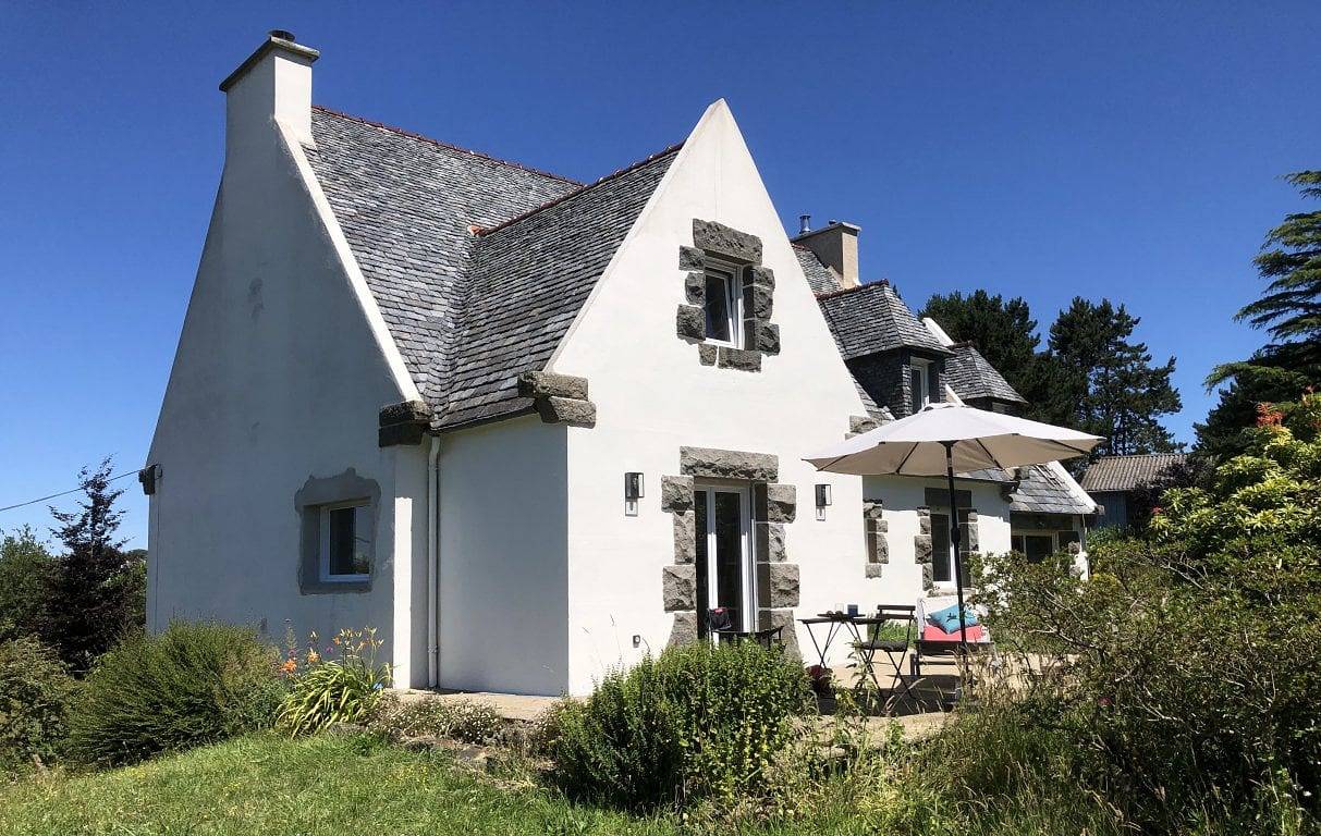 Chambres d'hôtes La Maison de Lydie - Chambre Maen Glaz in Commana, Parc naturel régional d'Armorique