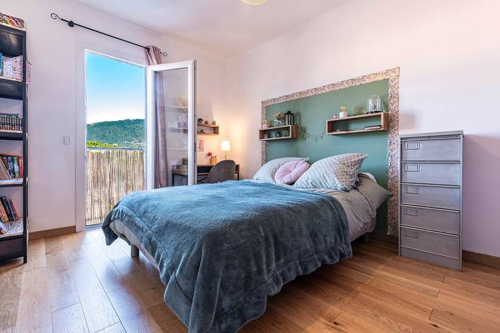 Ganze Wohnung, Ferienwohnung für 4 Personen mit Terrasse in Ajaccio, Golfe D'Ajaccio