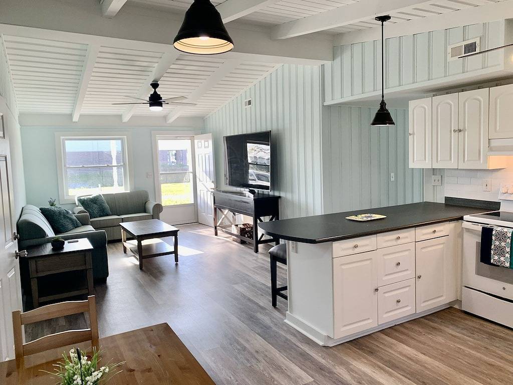 Beach house close to the ocean direct beach access in Oak Island (NC), Brunswick County