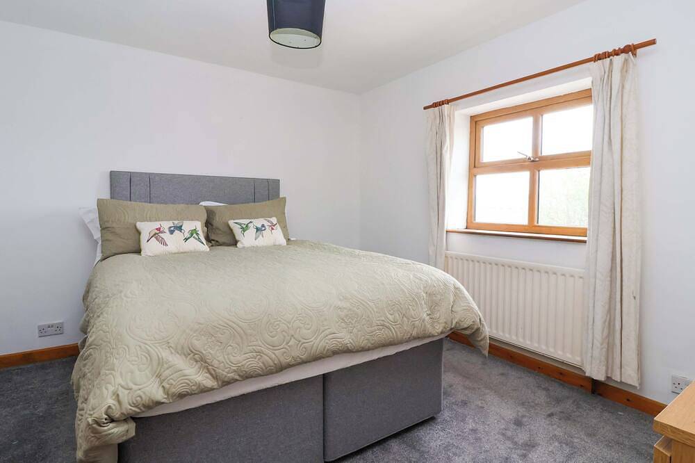 1 Upper Austby Farm Cottage, pet friendly, with a garden in Ilkley in Addingham, Nidderdale AONB
