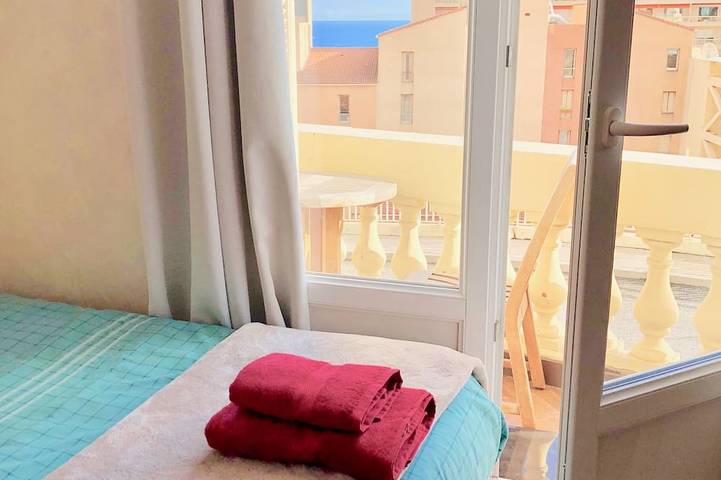 Gîte pour 4 personnes, avec balcon à Beausoleil - 2