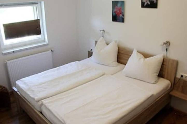 Ferienwohnung für 4 Personen, mit Balkon und Garten in Golßen - 2