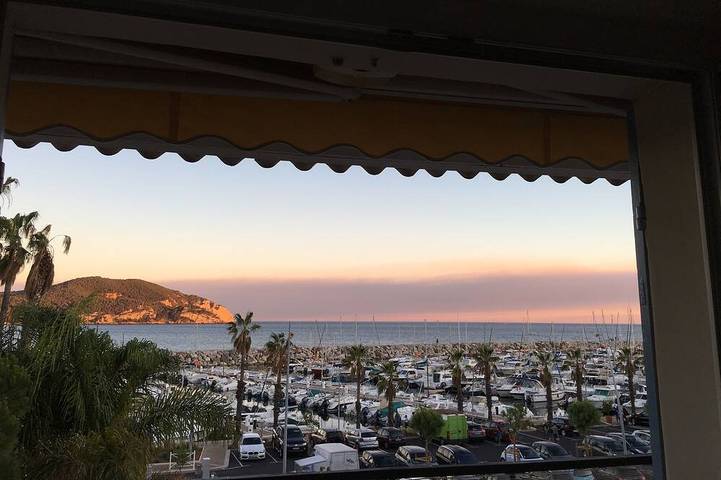 Gîte pour 6 personnes, avec balcon dans Port Des Lecques Saint Cyr Sur Mer