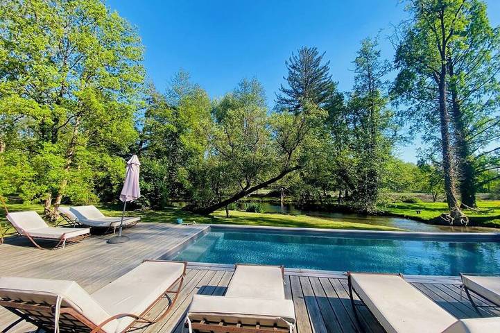 Agriturismo pour 15 personnes, avec jacuzzi et jardin