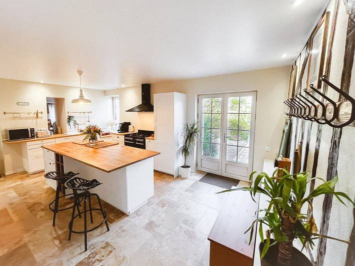 Gîte pour 26 personnes, avec piscine ainsi que terrasse et jardin dans Valencisse - 2