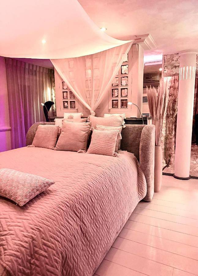 King Room with Spa Bath in Herck-la-Ville, Région de Hasselt
